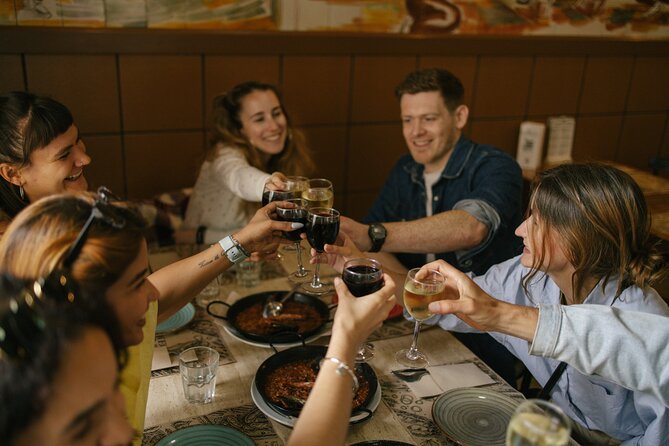 Madrid: Private Tapas & Wine Food Walking Tour in La Latina - Stop 1: Plaza de los Carros and getting your bearings fast