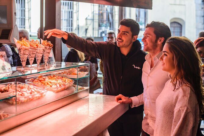 Madrid: Private Tour with a Local Guide - A private Madrid route that stays efficient in 3h20
