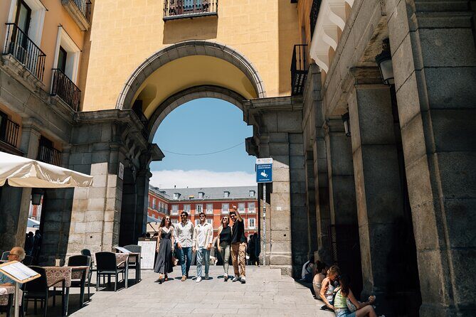 Madrid: Private Tour with a Local Guide - Museo Nacional del Prado: ticket not included, timing matters