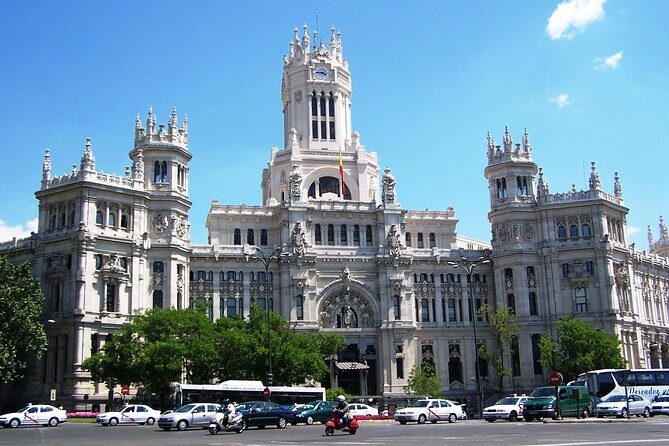 Madrid Private Walking Tour: Very Best of City Center - How “private” and “customizable” changes the whole day