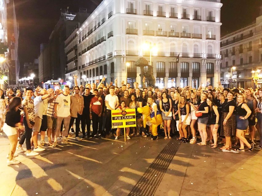 Madrid: Pub Crawl Madrid Running since 2005 Bar Exploration - Spanish Bars vs. Western-Style Stops: The Point of the Mix