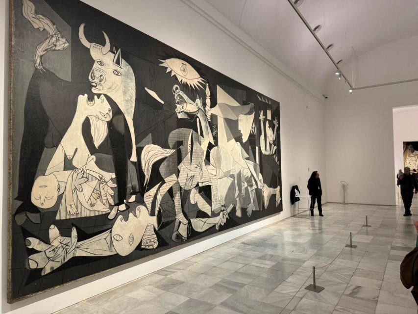 Madrid: Reina Sofia and Prado Museum Tickets and Guided Tour - Reina Sofía stop: Picasso’s Guernica and modern Spanish art