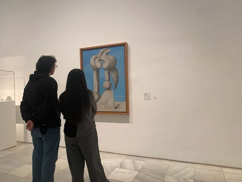 Madrid: Reina Sofía Museum Guided Tour, Small Group - Meeting point and the short walk to get your bearings