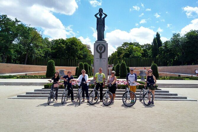 Madrid: Retiro Park and Literary Quarter by Bike - Getting Started: Bikes, Gear, and What to Bring
