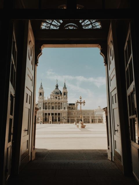 Madrid Retro Tour 120 min, old town, modern Madrid + surprise destination - Why a Ford T tour makes sense for Madrid
