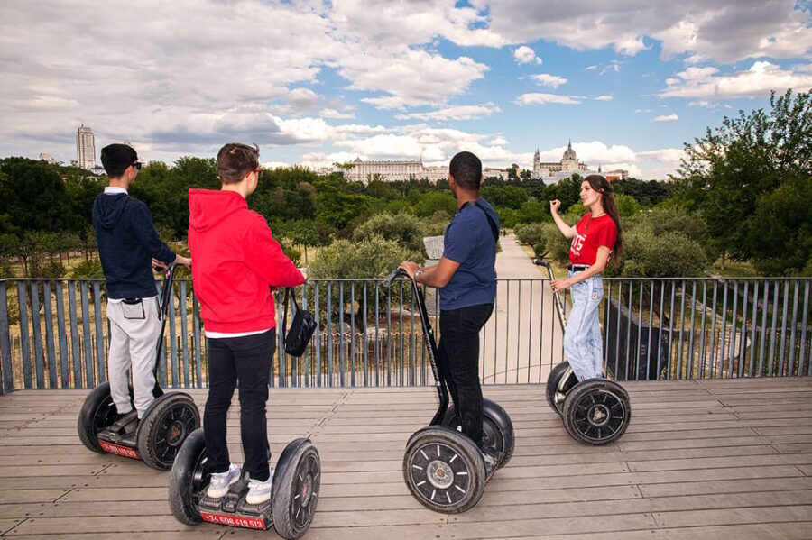 Madrid River Segway Tour - Pasarela de La Arganzuela: Modern bridge views before the green break