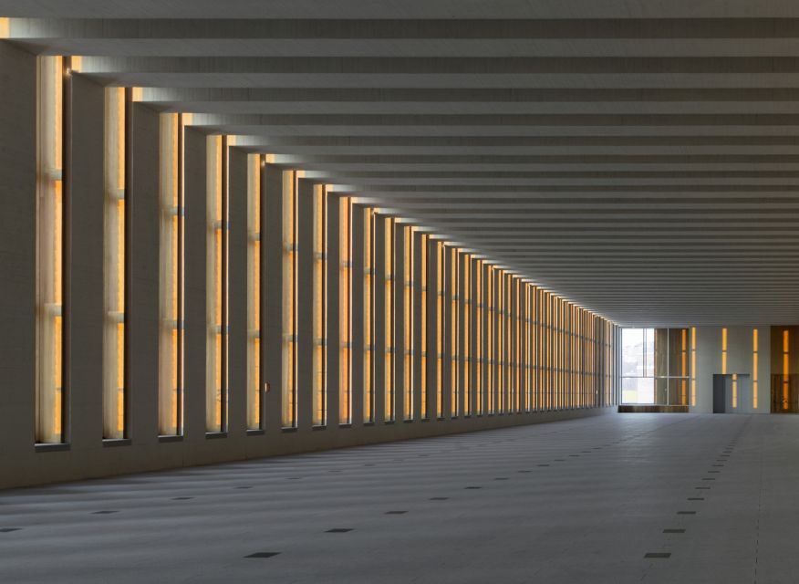 Madrid: Royal Collections Gallery Entry Ticket - Your self-guided route: top floor ramps, video context, and where to slow down