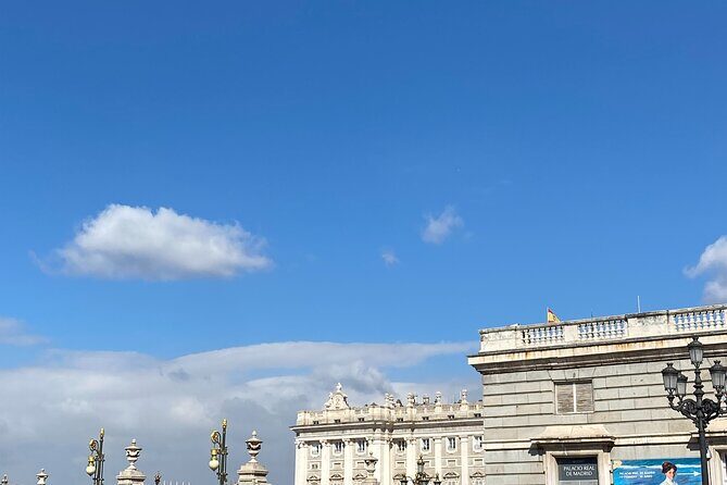 MADRID: Royal Palace and Prado Museum with transportation included - How the guide’s art-and-history approach changes what you notice