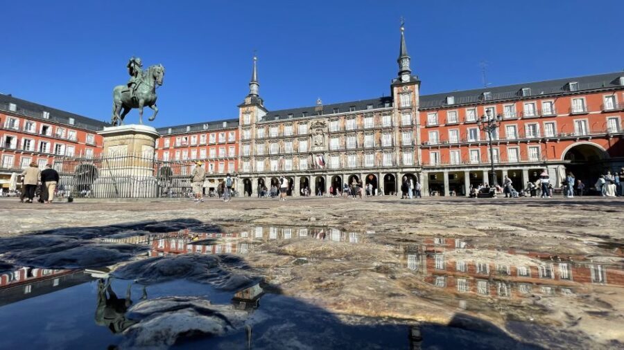 Madrid: Royal Palace Entry Ticket and Small Group Tour - Key highlights worth planning around