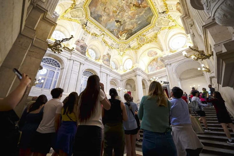 Madrid: Royal Palace Expert Guided Tour with Skip-the-Line - Languages, Headphones, and Group Style: How the Tour Works in Real Life