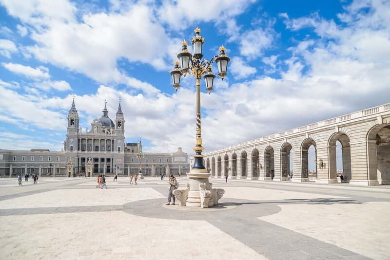 Madrid: Royal Palace Expert Guided Tour with Skip-the-Line - Royal Gardens: Your Own Pace After the Main Tour