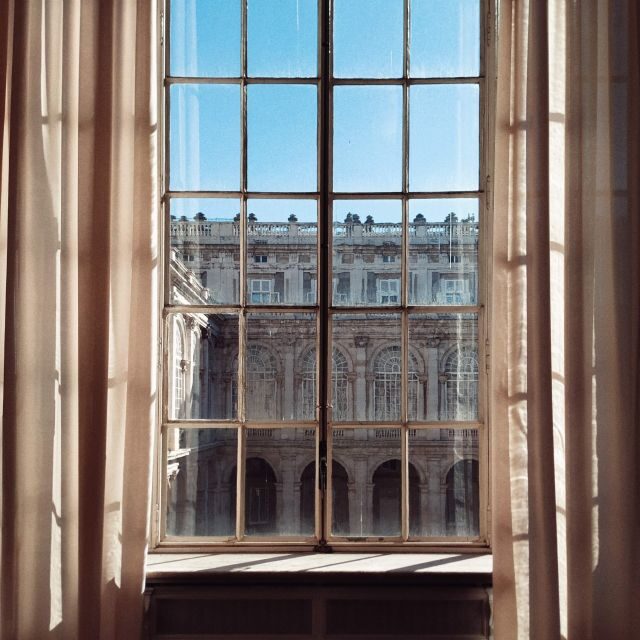 Madrid: Royal Palace Guided Shared Group Tour - Meeting at Felipe IV: your easy start in Plaza de Oriente