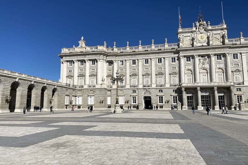 Madrid: Royal Palace Guided Tour Small Group or Private - Your guided route inside a palace with 3418 rooms