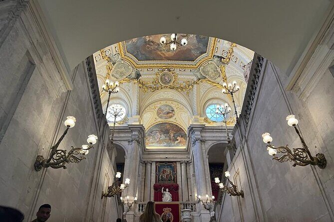 Madrid: Royal Palace Guided Tour with Skip the Line Ticket - Should you book this Royal Palace guided tour?