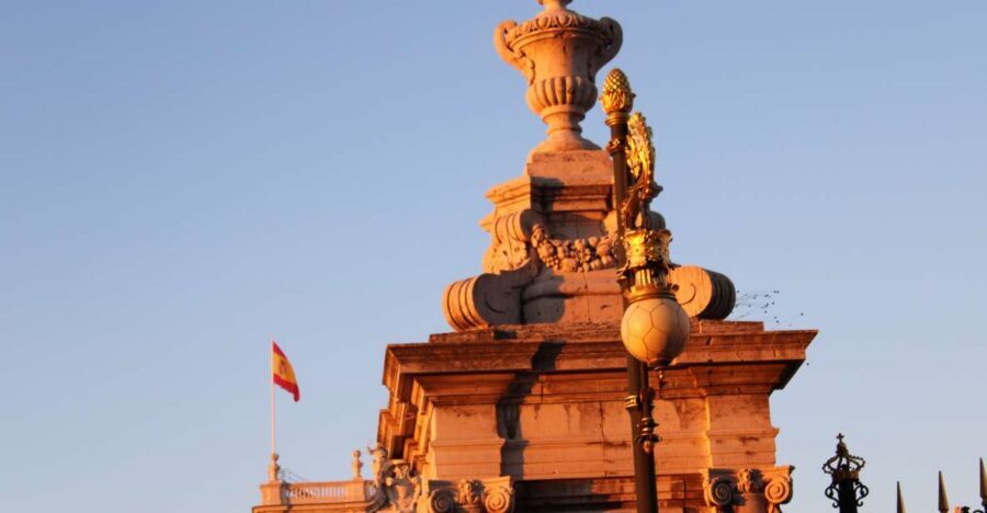 Madrid: Royal Palace Private Tour with Entry Ticket - Key points before you go