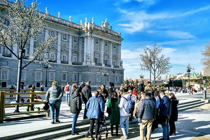 Madrid Royal Palace Professional Guided Tour with Skip the Line - Meeting at Plaza de Isabel II and Finding the Guide