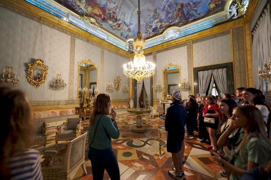 Madrid: Royal Palace Tour, Flamenco Show, & Tapas with Drink - FAQ