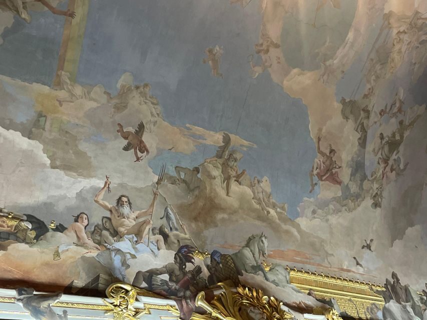 Madrid: Royal Palace tour - semi private or private - Where it ends: Plaza de la Armería and what to do next