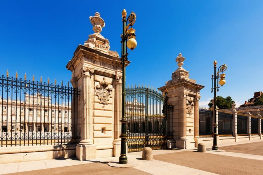 Madrid: Royal Palace VIP Tour with Skip-the-Line Ticket - FAQ