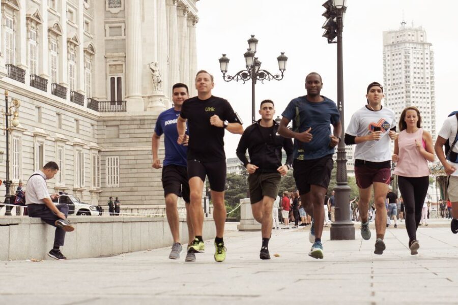 Madrid: Running Sightseeing Tour - Guides, pace, and small-group attention (max 8)
