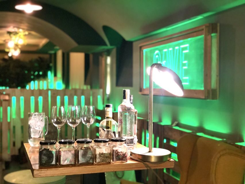 Madrid: San Miguel view Gin and Tonic Workshop with Tapas - Location and meeting point near Mercado San Miguel and Plaza Mayor