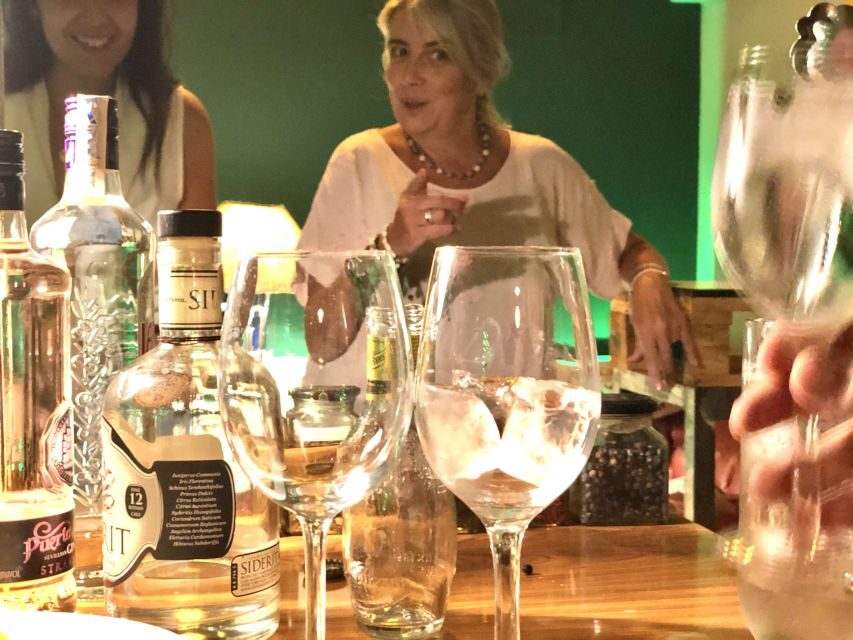 Madrid: San Miguel view Gin and Tonic Workshop with Tapas - Who should book this workshop (and who might want a different plan)