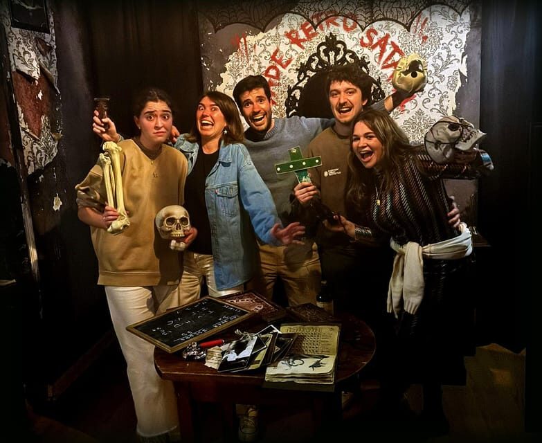 Madrid: Scary Escape Room "The Haunted Box" - Safety briefing and your private 60-minute escape mission