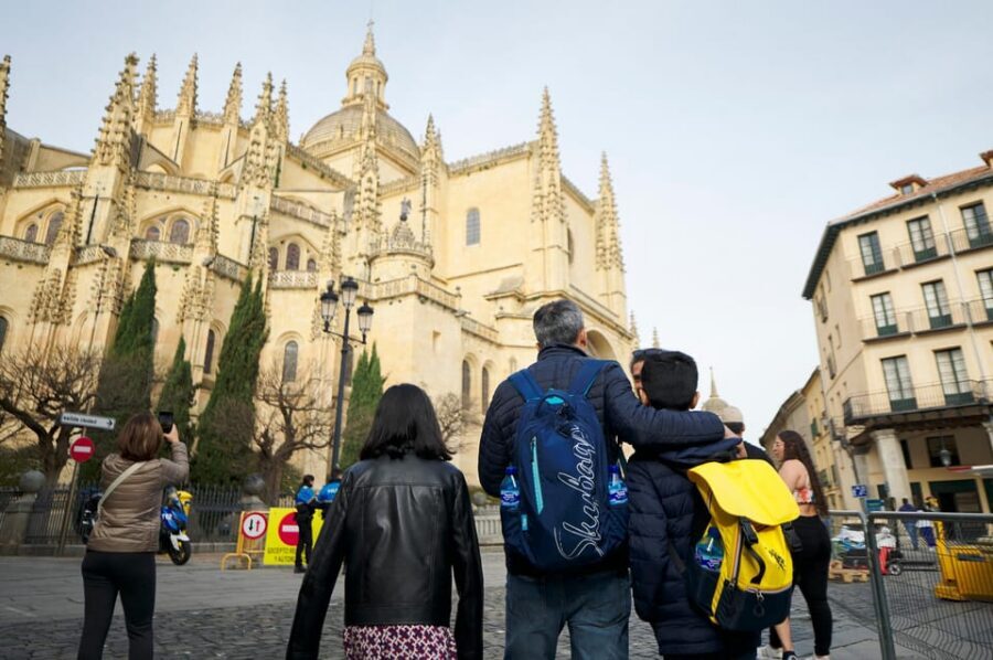 Madrid: Segovia and Toledo Tour, Alcazar, and Cathedral - FAQ