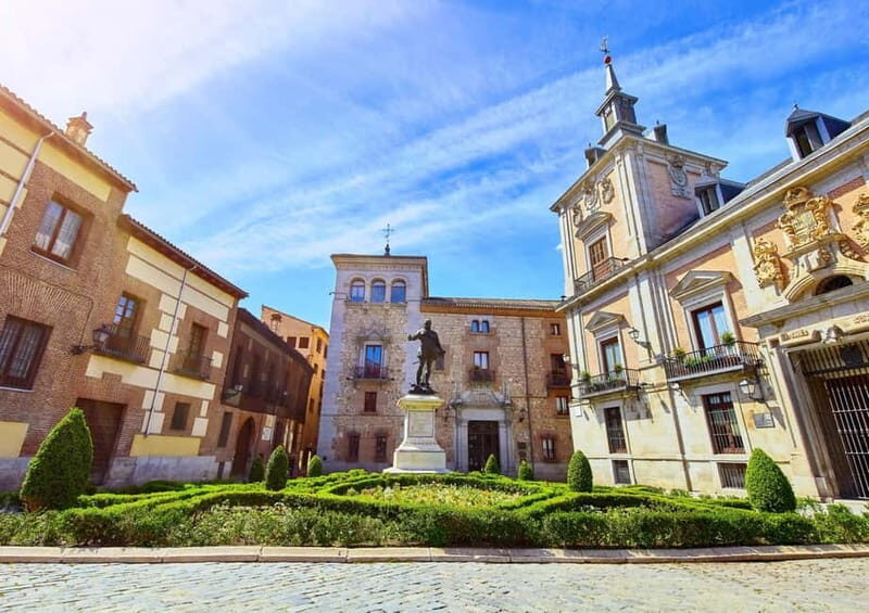 Madrid: Small-group historical walking tour - The In-Between Moments: Learning What You’d Miss