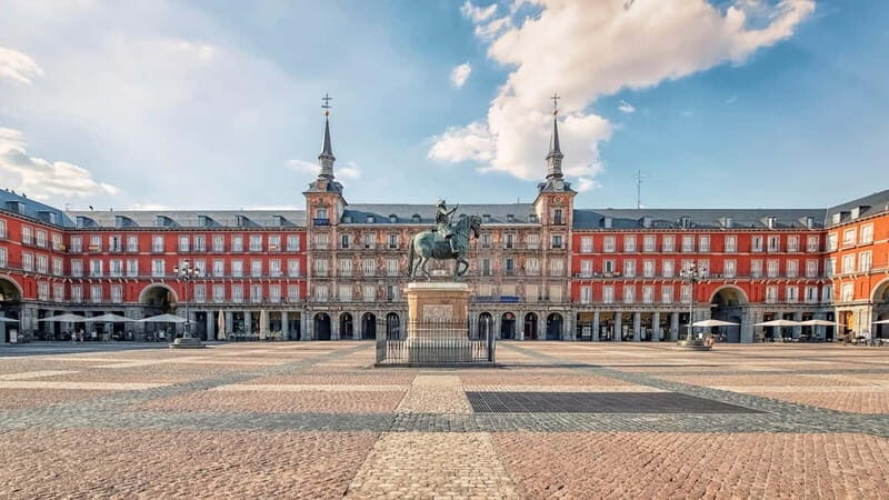 Madrid: Small-group historical walking tour - La Mariblanca Start: Get Oriented Fast in Puerta del Sol