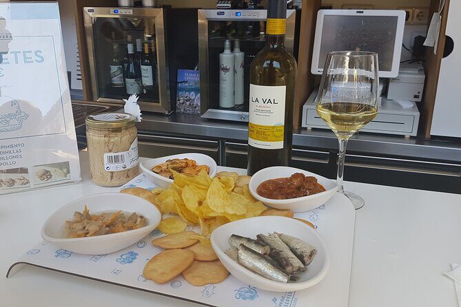 Madrid Small Group Tapas Tour at 4 Venues -Lunch or Dinner - The premium ham moment: acorn-fed Iberian focus