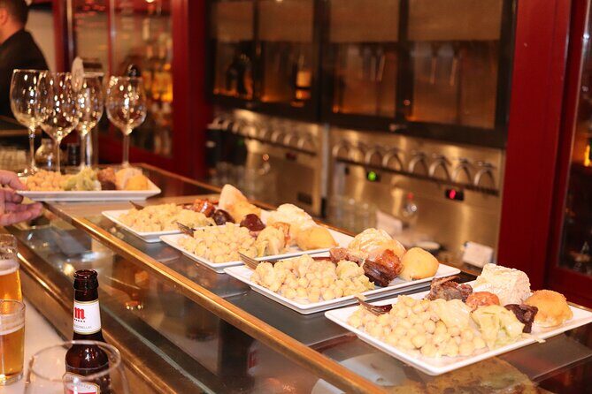 Madrid Small Group Tapas Tour at 4 Venues -Lunch or Dinner - Guides can make or break this kind of tour