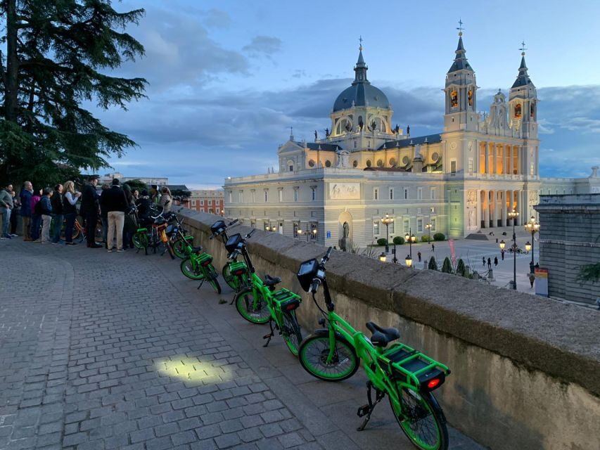 Madrid: Sunset and Night Lights Bike Tour - Why dusk on a bike makes Madrid click