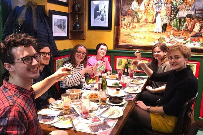 Madrid Tapas and Mysteries Walking Tour with Private Option - Finding the Bear: getting started in Puerta del Sol