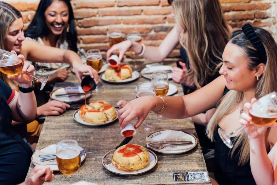 Madrid: Tapas Food Crawl with 6 Tapas and 4 Drinks - The flow of the 2.5 hours: how you get 6 tapas and 4 drinks