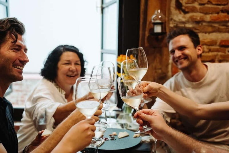 Madrid: Tapas Tour & Authentic Flamenco Experience - Key things that make this tour worth your time