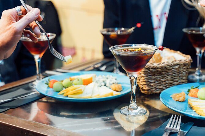 Madrid: Tapas Walking Tour with Food and Drinks Included - How a 2.5-Hour Tapas Tour Gets You Oriented Fast