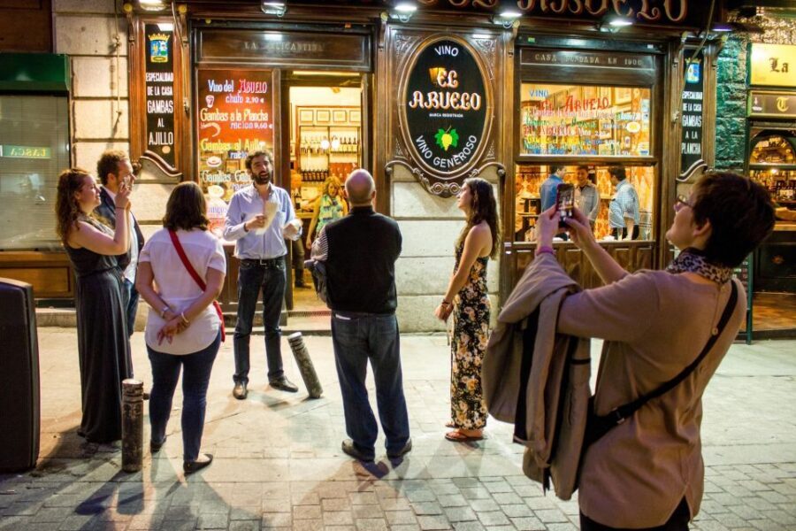 Madrid: Tapas & Wine Tasting Tour with Local Guide - The guide effect: why some nights feel better than others