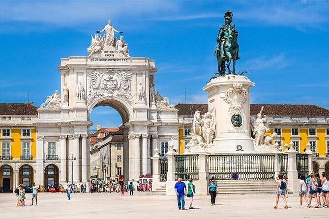 Madrid to Lisbon day trip up to 2 stops (Toledo and Merida) - How the day flows: pickup, drive time, and when you get walking time