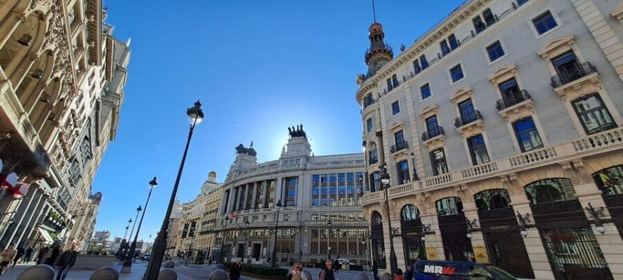 Madrid: VIP Prado Museum & city highlights with Hotel pickup - Royal Palace: opulence from the outside, meaning from the guide