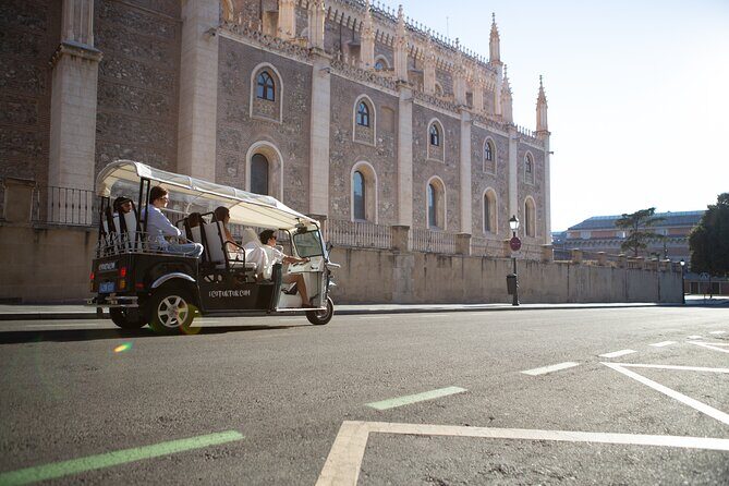 Madrid Welcome Tour with Local Guide in Eco Tuk Tuk Private - Cibeles and Neptune fountains: ancient gods with modern football energy