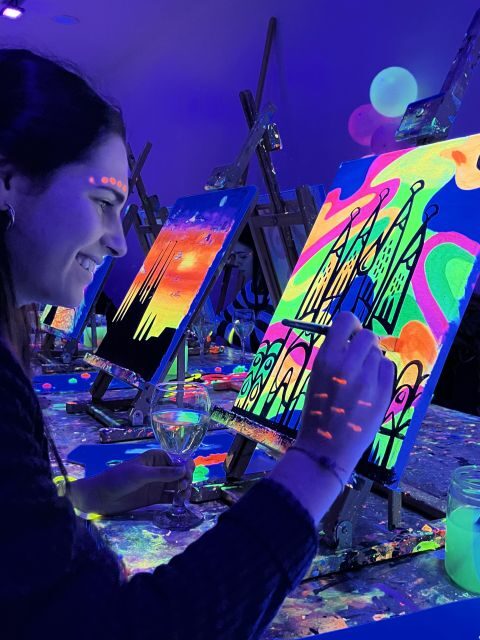 Madrid: Wine Gogh Glow Academy Paint and Sip Classes - Language, Guide Style, and Other Practical Considerations