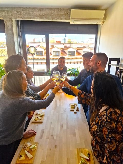 Madrid: Wine Tasting Experience with 4 Spanish Wines - How to make the most of each pour (without overthinking it)