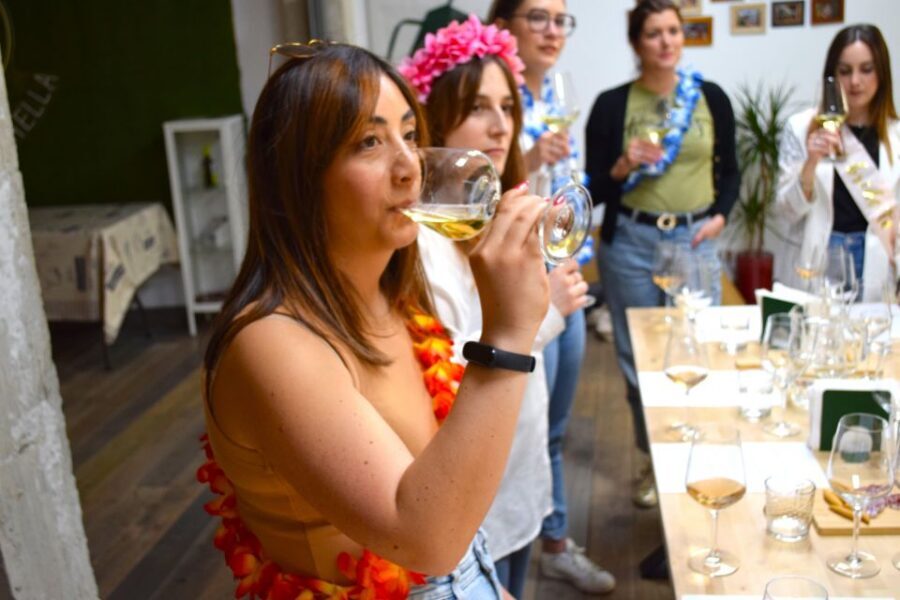 Madrid: Wine Tasting Experience with 4 Spanish Wines - Who this experience suits best (and who should skip)