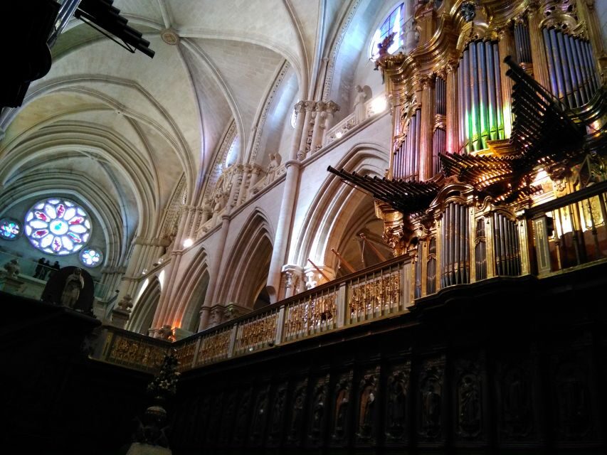 Madrid:Full Day Trip to Cuenca, Cathedral and Hanging Houses - From Madrid to Cuenca: timing, pickup, and how the day flows