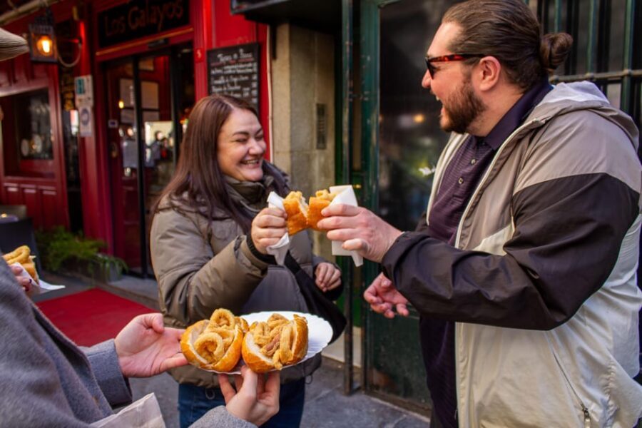 Madrid's Iconic Tapas, Taverns & History Experience - Madrid’s tapeo culture, explained with food and walking