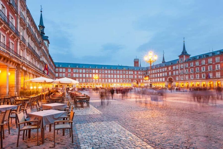 Madrid’s Walking Tour: A Food Tasting Journey - Plaza de Oriente and the Royal Palace zone: learning to read the city while you walk