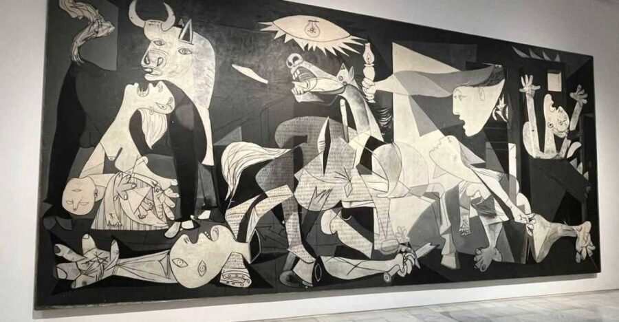 Museo Reina Sofía: Private visit with art expert - Why a private Reina Sofía tour makes real sense