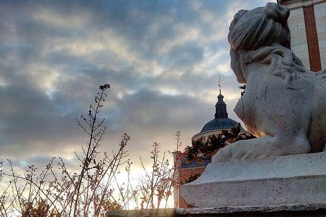 Night Tour of Aranjuez Mysteries and Legends - The 8:00 PM Walk: Starting Point, Timing, and Group Size