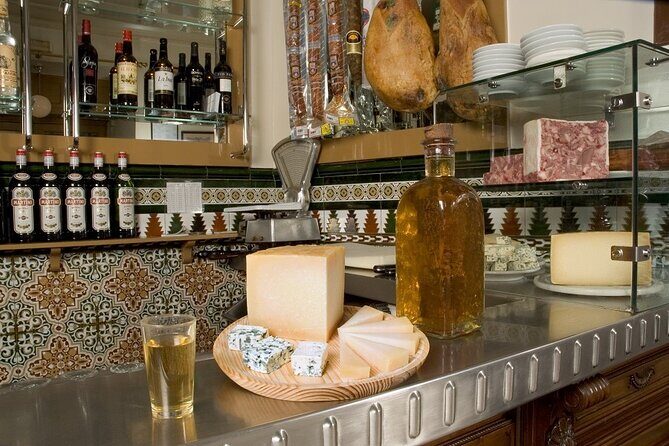 Old Madrid Tapas and Fine Wine Small Group Tour - Practical details that help your evening go smoothly